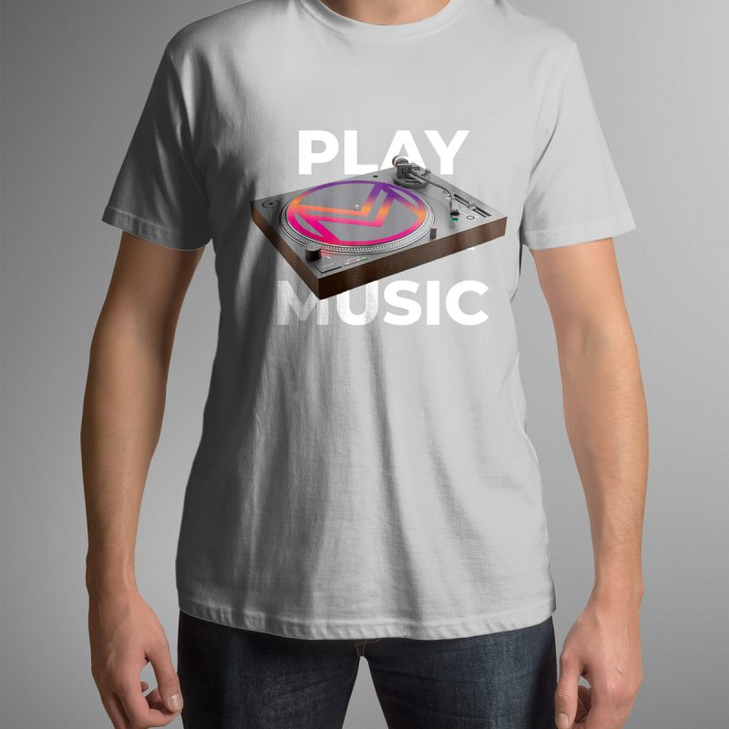 Camiseta play music magnetico.studio con diseño de plato de vinilo
